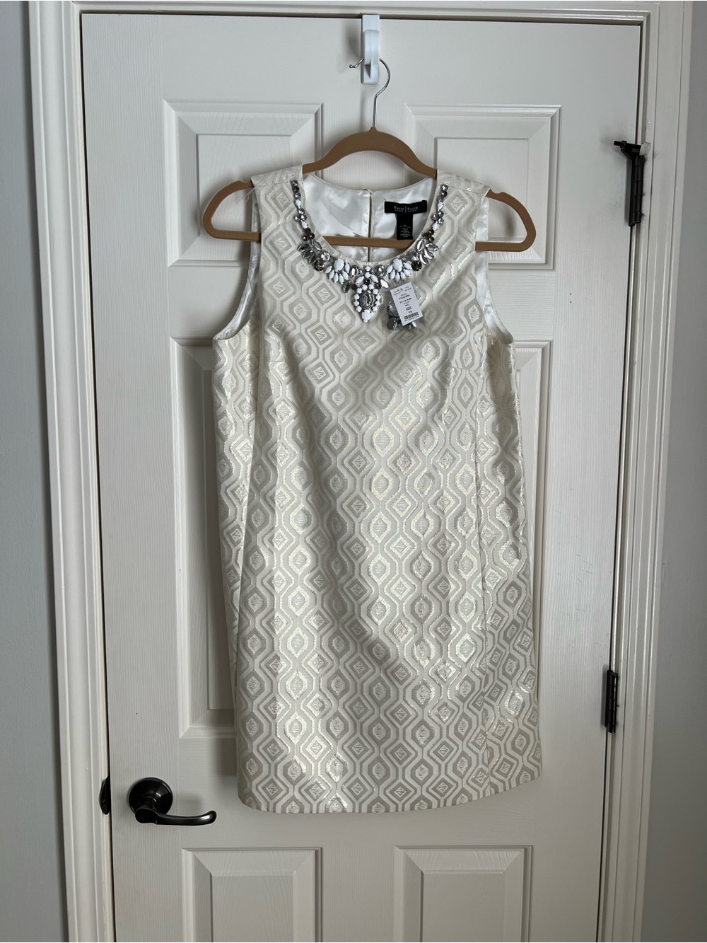 White House Black Market Metallic Jacquard Jeweled Shift Dress Ivory Size 10